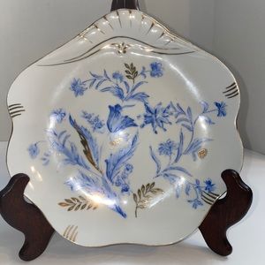 Andrea by Sadek Blue and White Shell Dish Japan